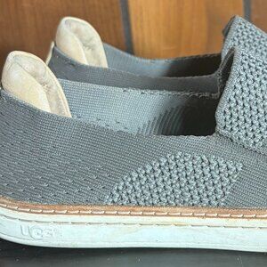 UGG Alameda Sammy Slip On Light Gray Upper Fabric Women’s Sneaker Shoes Sz 8 EUC